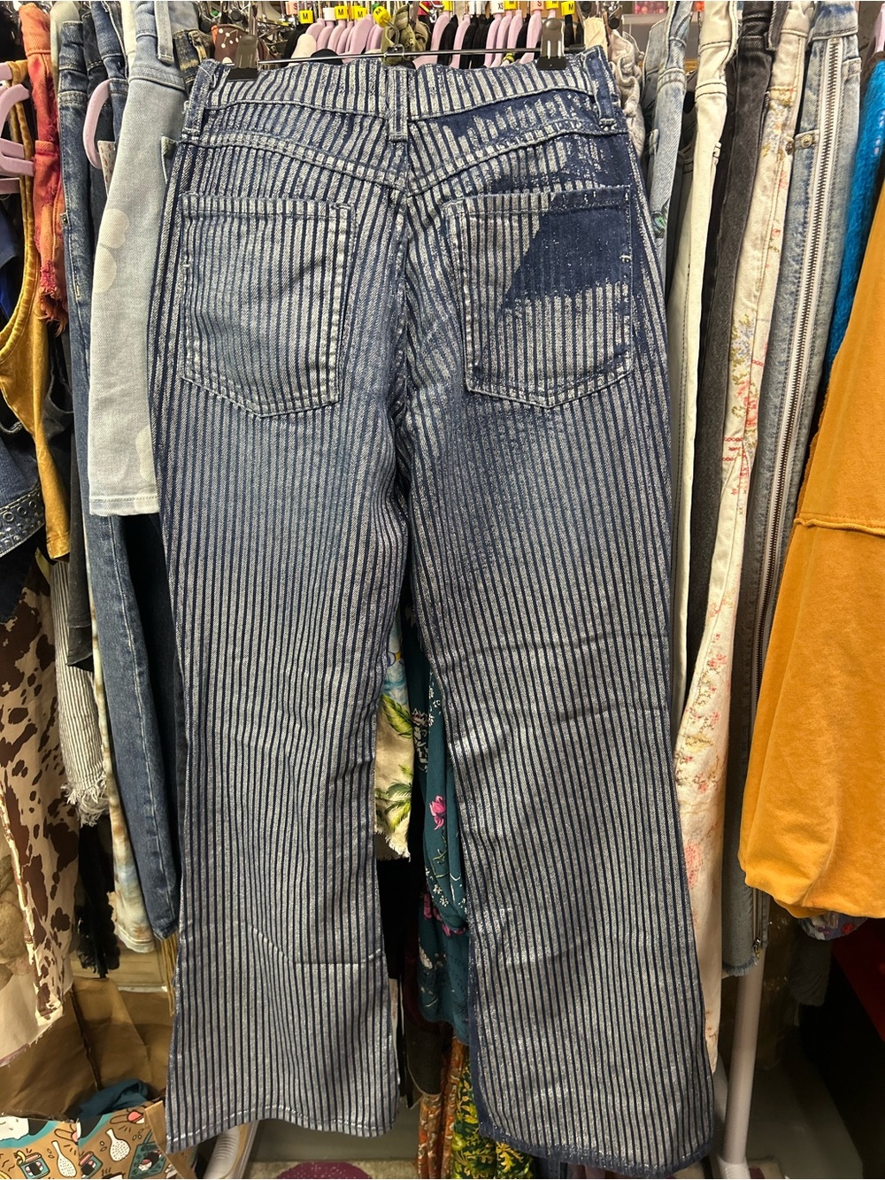 NWOT We The Free West Coast Relaxed Metallic Flare Jeans 28” - Picture 7 of 16